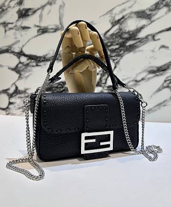 Fendi Baguette Full Grain Black Bag Leather 19.5x4.5x13cm