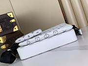 Louis Vuitton LV Trio Messenger G65 White 25 x 18.5 x 7 cm - 2