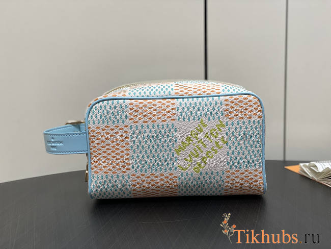 Louis Vuitton LV Locker Dopp Kit Light Blue 23 x 13 x 12 cm - 1