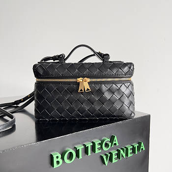 Bottega Veneta Vanity Case Crossbody Bag Black 22x12.5x5cm