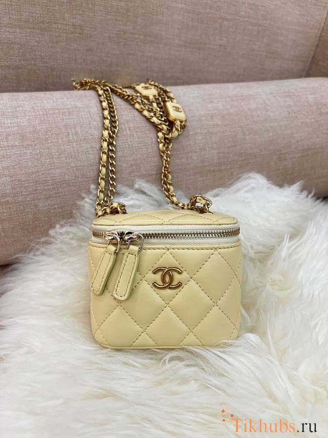 Chanel Vanity Box Yellow Bag 8.5x11x7cm - 1