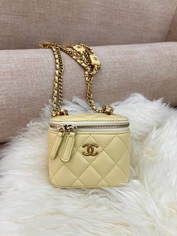 Chanel Vanity Box Yellow Bag 8.5x11x7cm