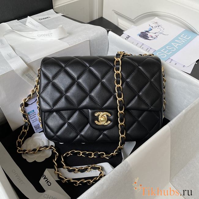 Chanel 23B Flap Bag Black Gold Lambskin 23x16x10cm - 1