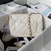 Chanel 23B Flap Bag White Gold Lambskin 23x16x10cm - 4