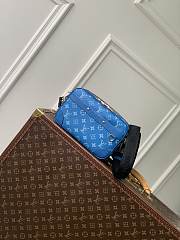 Louis Vuitton LV Alpha Messenger Taigarama Blue 24 x 16 x 8 cm - 1