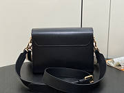 Louis Vuitton LV Twist MM Black Epi Smooth 23 x 17 x 9.5 cm - 4