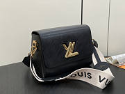 Louis Vuitton LV Twist MM Black Epi Smooth 23 x 17 x 9.5 cm - 2