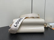 Louis Vuitton LV Twist MM White Epi Smooth 23 x 17 x 9.5 cm - 5