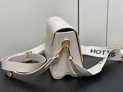 Louis Vuitton LV Twist MM White Epi Smooth 23 x 17 x 9.5 cm - 2