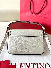 Valentino Garavani Rockstud White Bag 19x13.5x3cm - 3