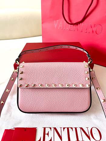 Valentino Garavani Rockstud Pink Bag 19x13.5x3cm