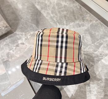 Burberry Hat 04