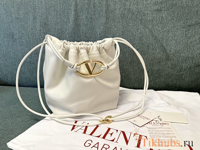 Valentino Vlogo Pouf White Leather Small Bucket Bag 23x19x14cm - 1