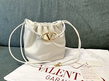 Valentino Vlogo Pouf White Leather Small Bucket Bag 23x19x14cm