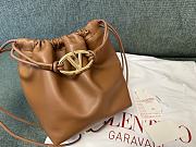 Valentino Vlogo Pouf Caramel Leather Small Bucket Bag 23x19x14cm - 5