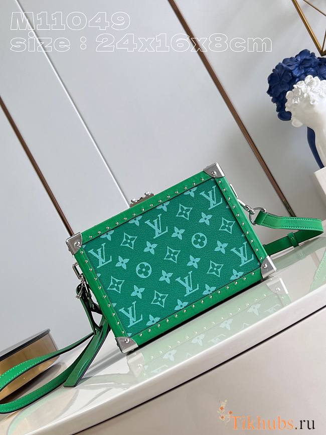 Louis Vuitton LV Clutch Box Bag Green 24 x 16.5 x 8 cm - 1