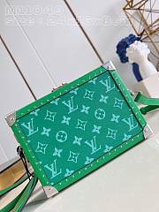 Louis Vuitton LV Clutch Box Bag Green 24 x 16.5 x 8 cm - 5