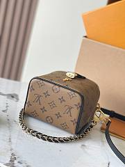 Louis Vuitton LV Just In Case Monogram 13 x 14 x 11.5 cm  - 5