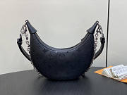 Louis Vuitton LV Loop Black Bag 23 x 13 x 6 cm - 4