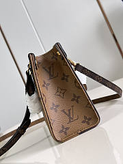 Louis Vuitton LV OnTheGo BB Monogram 18 x 15 x 8.5 cm - 2