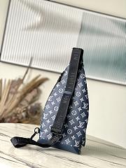 Louis Vuitton LV Duo Crossbody Bag Blue 20 x 42 x 6 cm - 4
