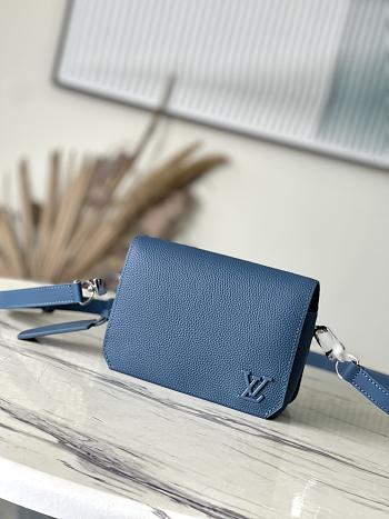 Louis Vuitton LV Fastline Wearable Wallet Blue 17.3 x 12 x 7 cm
