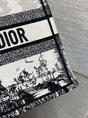 Dior Medium Book Tote White Black Paris Embroidery 36 x 27.5 x 16.5 cm - 5