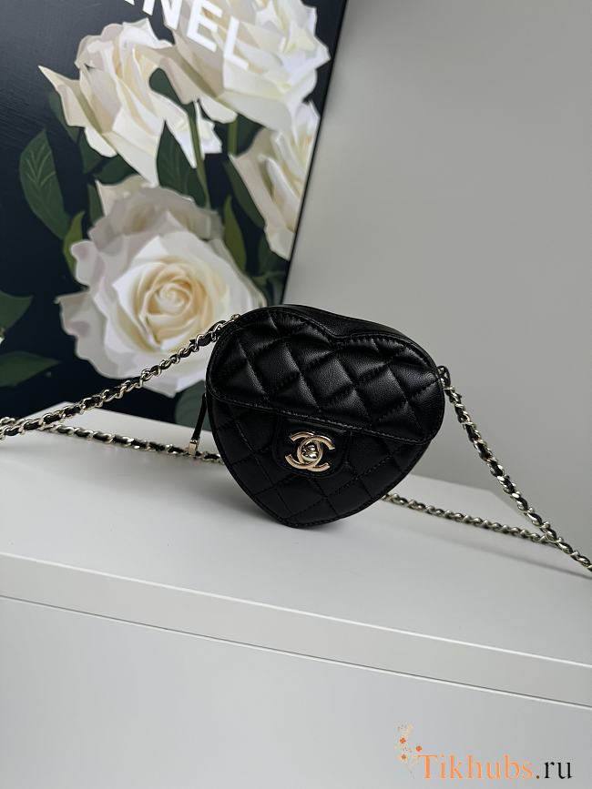 Chanel Black Lambskin Mini Heart Bag 13x12x5.5cm - 1