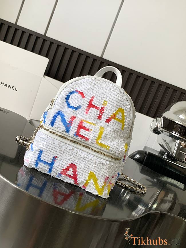 Chanel Backpack White 25x21x15cm - 1
