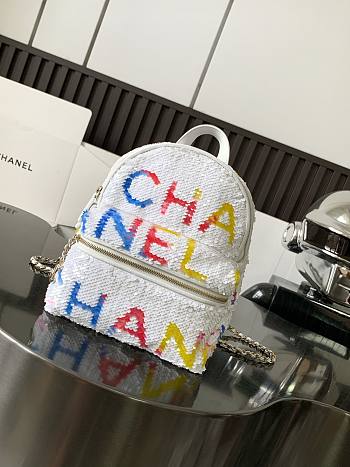 Chanel Backpack White 25x21x15cm