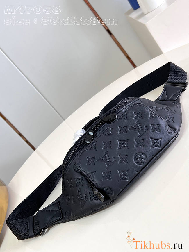 Louis Vuitton LV Rush Bumbag Black 30 x 15 x 8 cm - 1