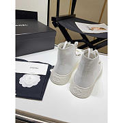 Chanel Sneaker Calfskin in White - 5