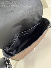 Louis Vuitton LV Montsouris Messenger PM​ 20 x 17 x 7 cm - 6