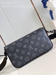 Louis Vuitton LV Montsouris Bag Monogram 22 x 12 x 6 cm  - 5