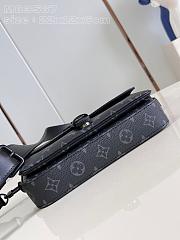 Louis Vuitton LV Montsouris Bag Monogram 22 x 12 x 6 cm  - 4