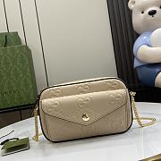 Gucci GG Super Mini Shoulder Bag Beige 18x11x4cm - 1