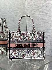 Dior Medium Book Tote White Multicolor Herbarium 36 x 27.5 x 16.5 cm - 1