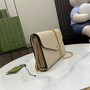 Gucci GG Leather Chain Wallet Beige 20x13x6cm - 3