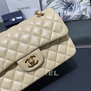 Chanel Flap Bag Beige Lambskin Gold 23cm - 2