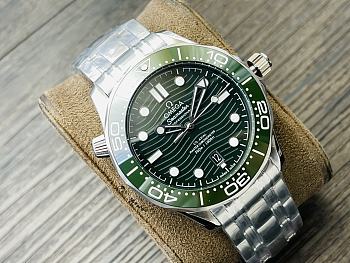 Omega Seamaster Diver 300m Watch 42mm