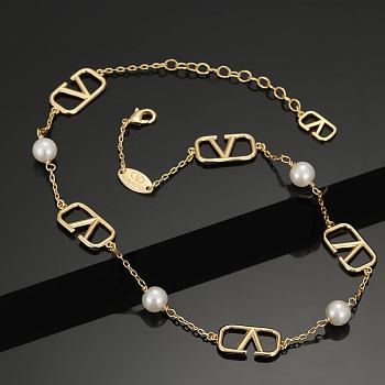 Valentino Necklace 02