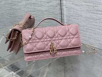 Dior Mini Miss Bag Cannage Pink Lambskin 21 x 11.5 x 4.5 cm