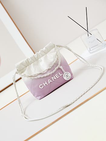 Chanel 22 Mini Bag White & Purple 20x19x6cm