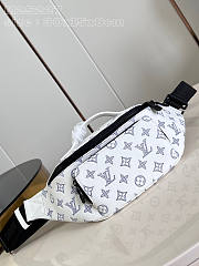 Louis Vuitton LV Rush Bumbag White 30 x 15 x 8 cm - 1