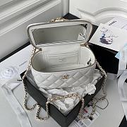 Chanel Vanity Case Top Handle White 17cm - 5