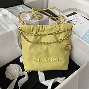 Chanel 22 Mini Handbag Yellow Caviar Gold 20 × 19 × 6 cm - 1