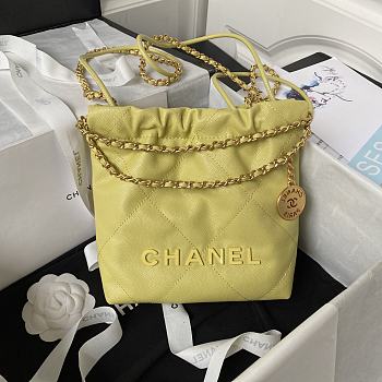 Chanel 22 Mini Handbag Yellow Caviar Gold 20 × 19 × 6 cm