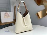 Chloe Marcie Hobo Bag White 36x29x10cm - 4