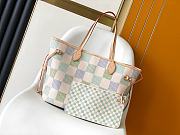 Louis Vuitton LV Neverfull MM Pistachio 31 x 28 x 14 cm - 4