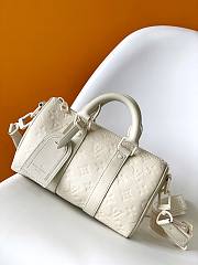 Louis Vuitton LV Keepall Bandoulière 25 White 25 x 15 x 11 cm - 1